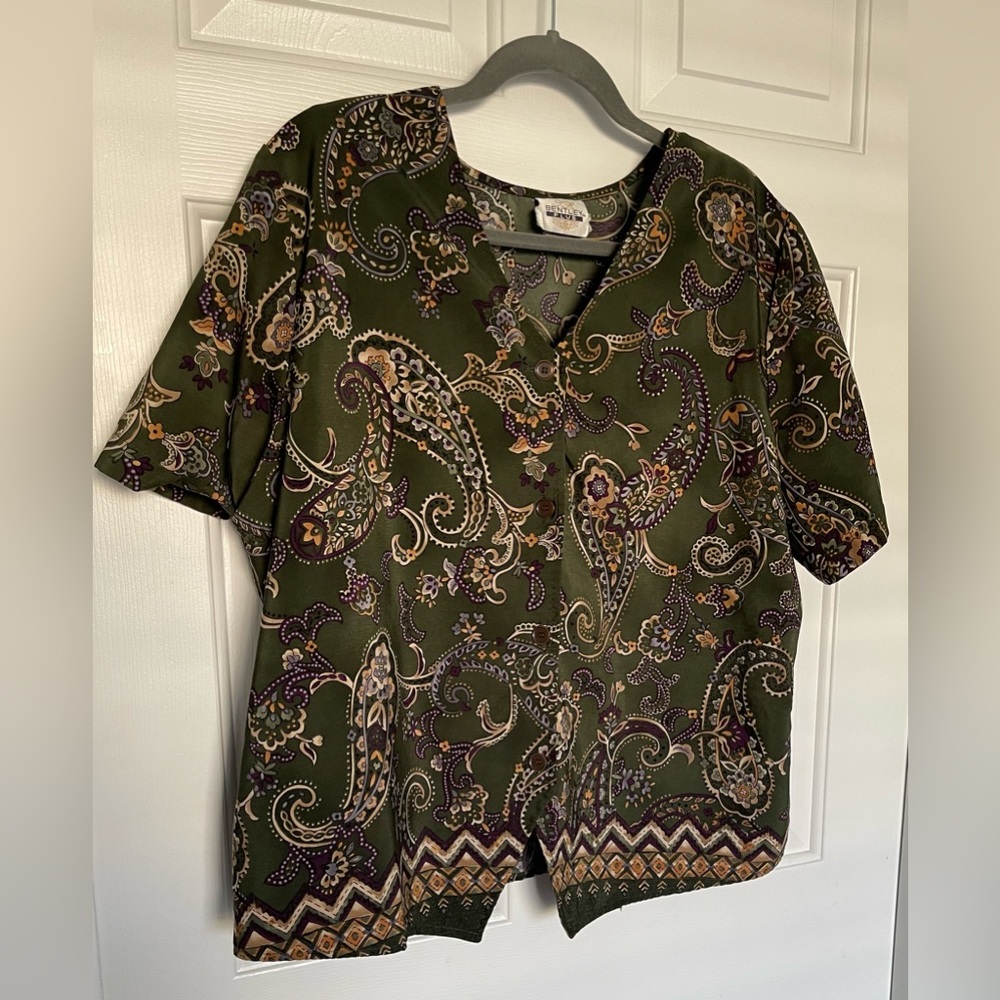 JR Bentley Plus Vintage Blouse. Super Rare Find. Size 20‎